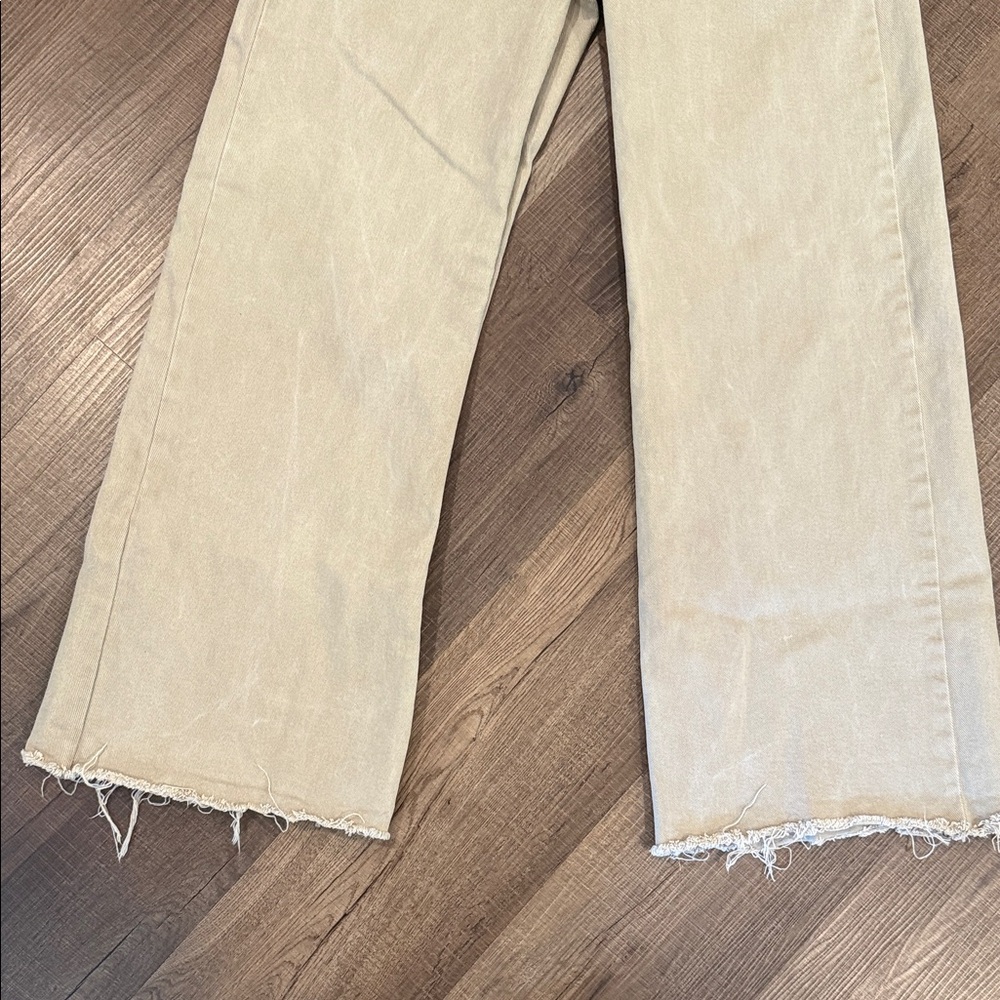 Risen Wide-Leg raw hem Jeans - Picture 5 of 12